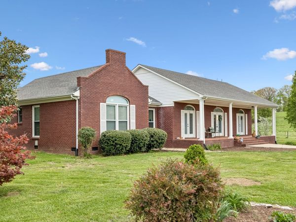 2914 Valley Creek Rd , Culleoka, TN 38451