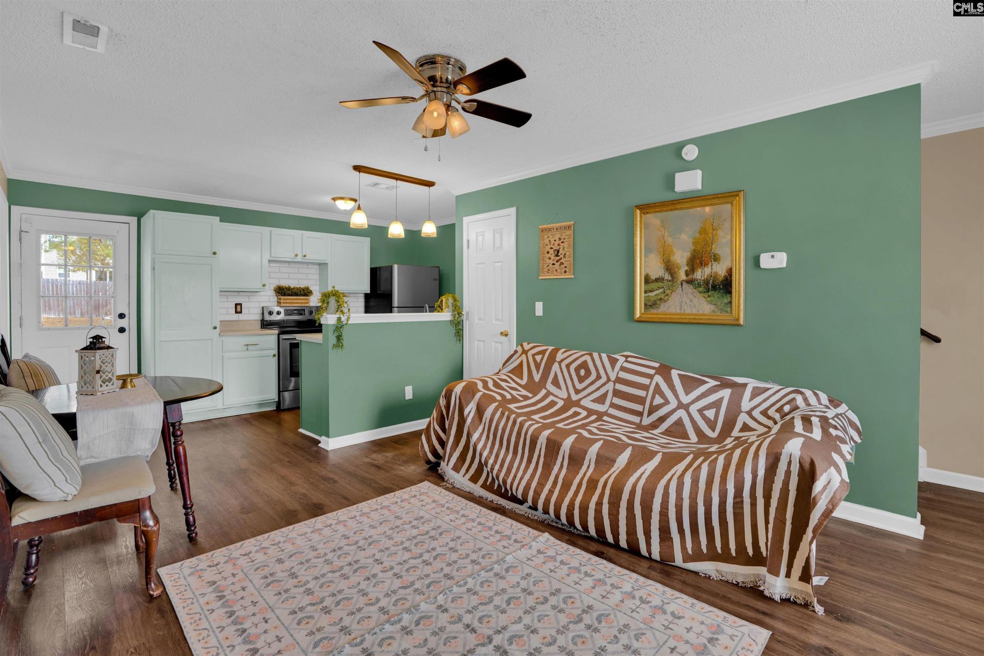 203 E Waverly Place Court Photo 4