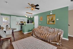 203 E Waverly Place Court photo 4