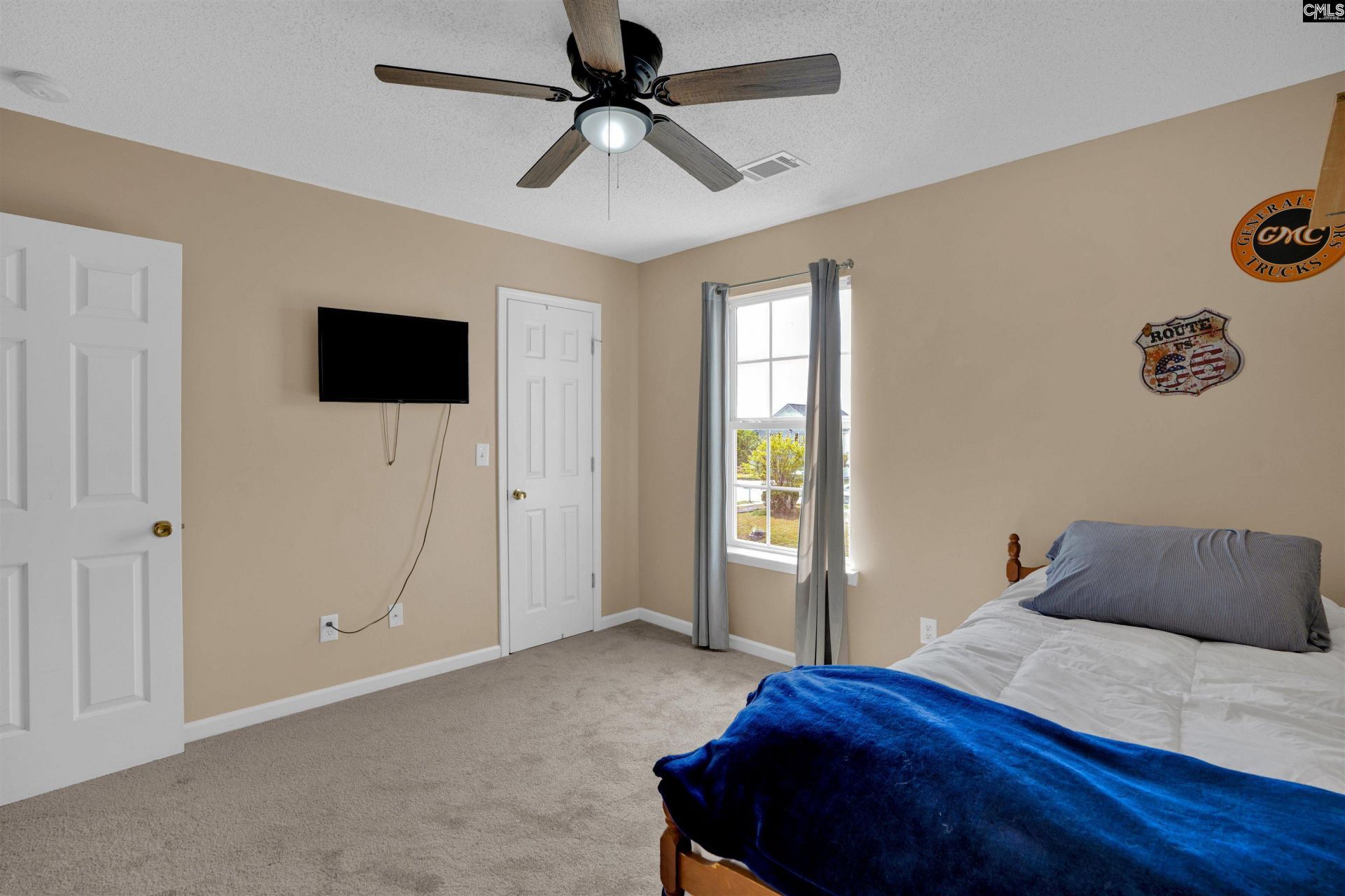 203 E Waverly Place Court Photo 8