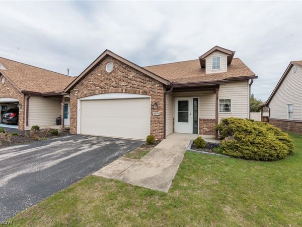 5779 Gateway Lane , Brook Park, OH 44142