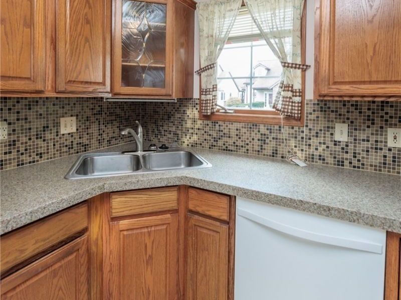 5779 Gateway Lane, Brook Park, OH 44142 Photo 11