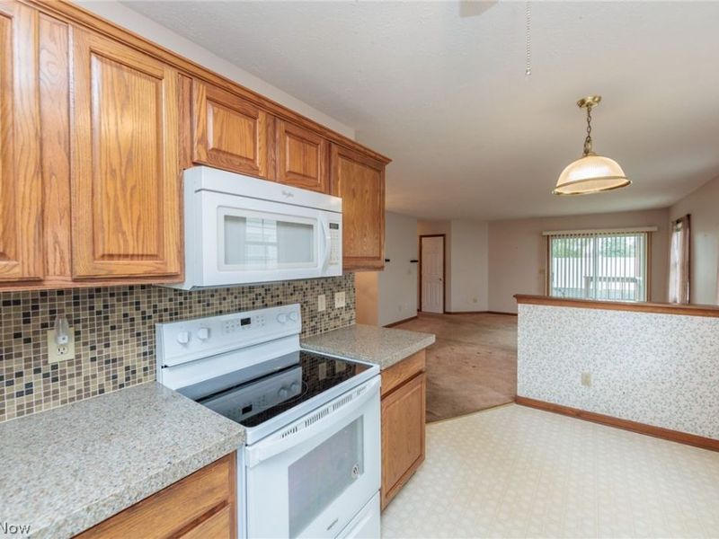 5779 Gateway Lane, Brook Park, OH 44142 Photo 14