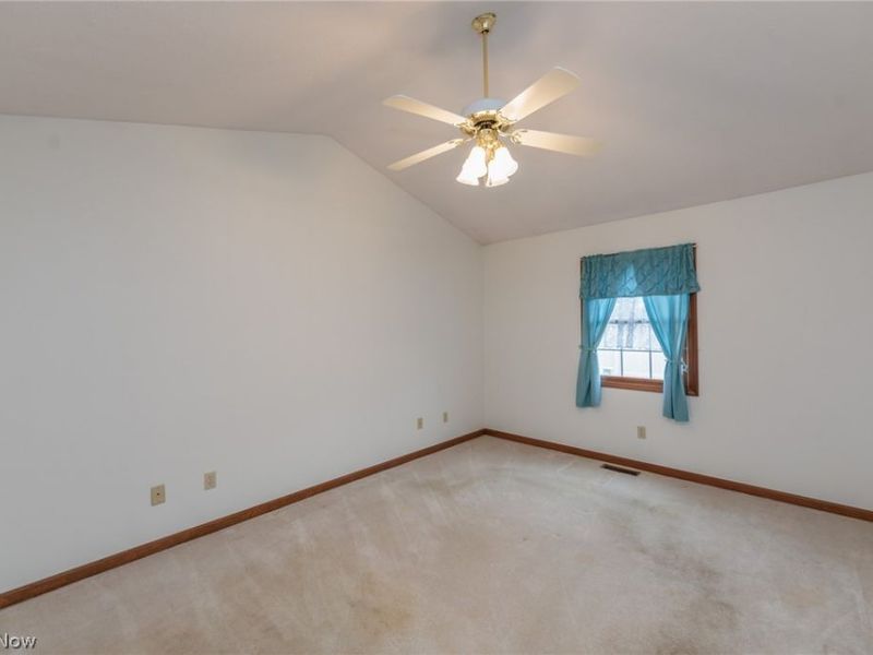 5779 Gateway Lane, Brook Park, OH 44142 Photo 21