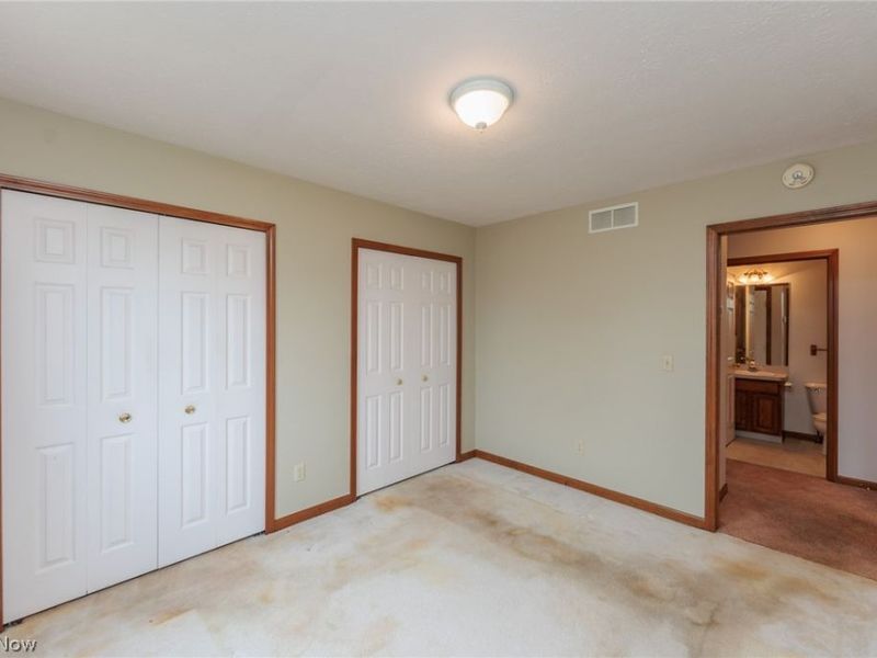 5779 Gateway Lane, Brook Park, OH 44142 Photo 28