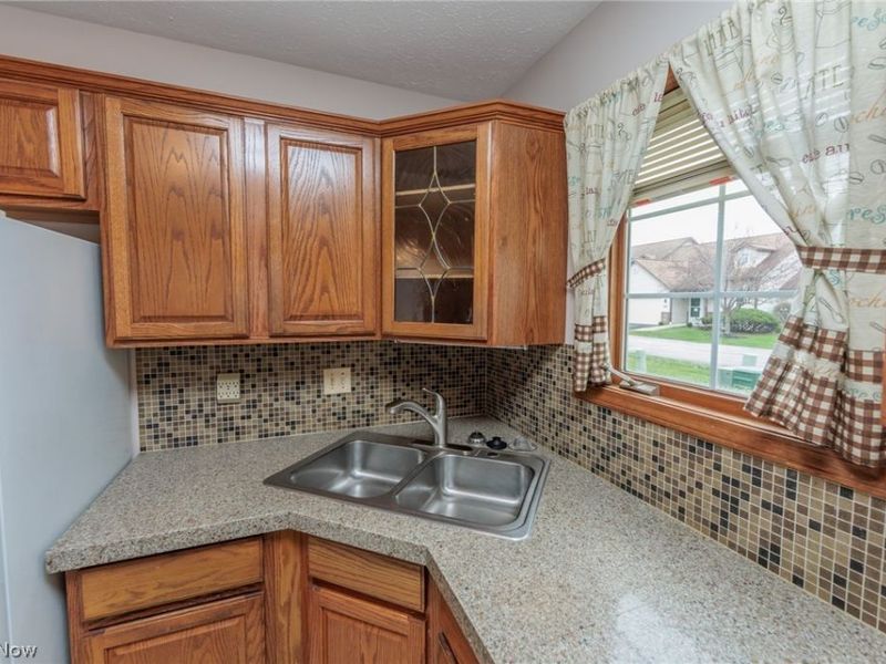 5779 Gateway Lane, Brook Park, OH 44142 Photo 3