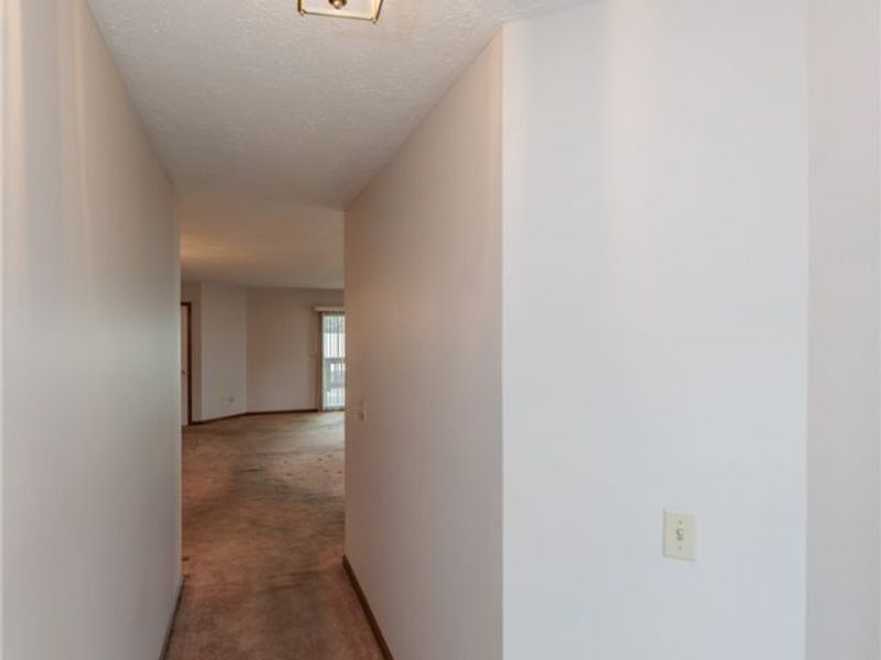 5779 Gateway Lane, Brook Park, OH 44142 Photo 32