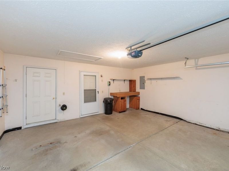 5779 Gateway Lane, Brook Park, OH 44142 Photo 43