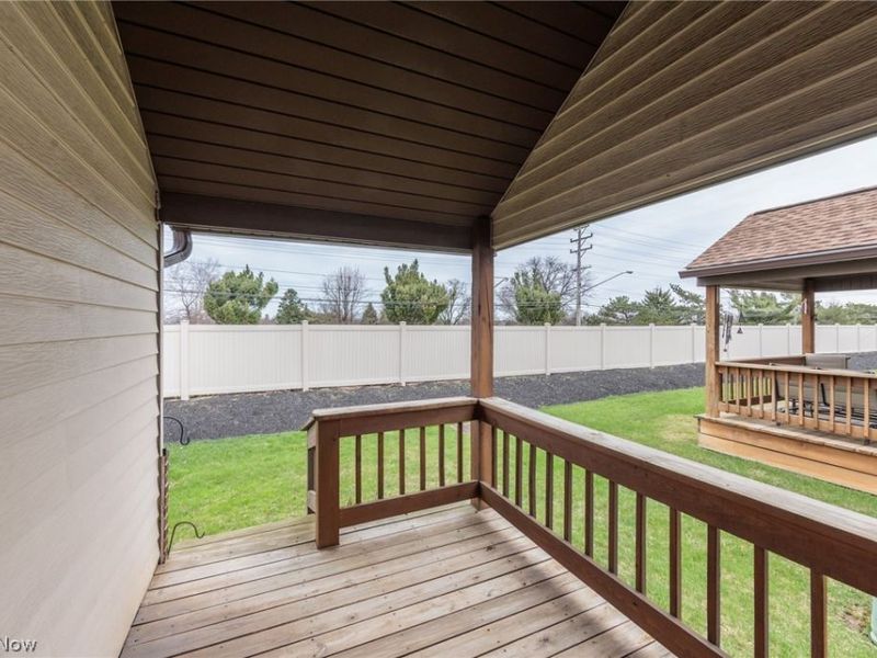 5779 Gateway Lane, Brook Park, OH 44142 Photo 47