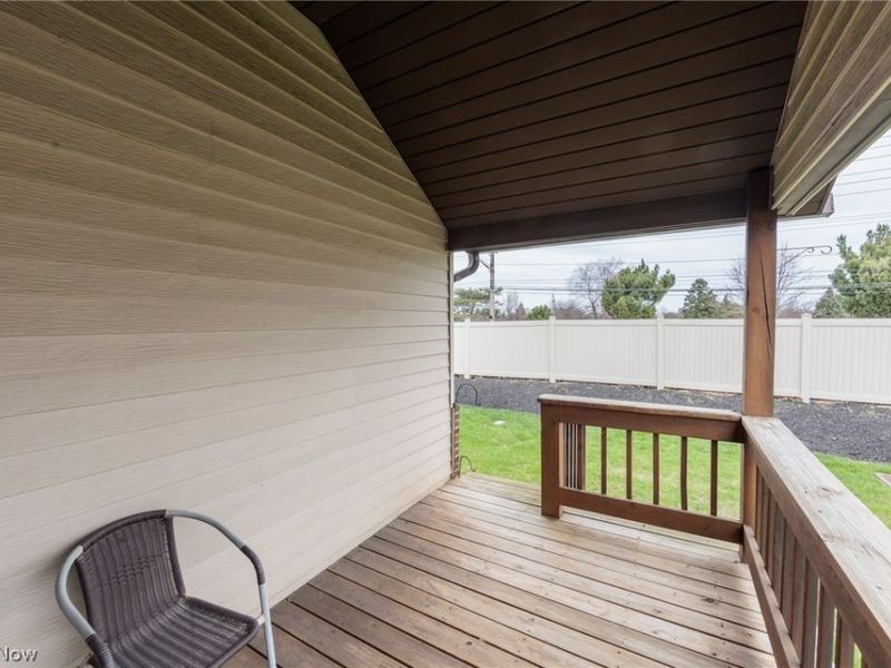 5779 Gateway Lane, Brook Park, OH 44142 Photo 48