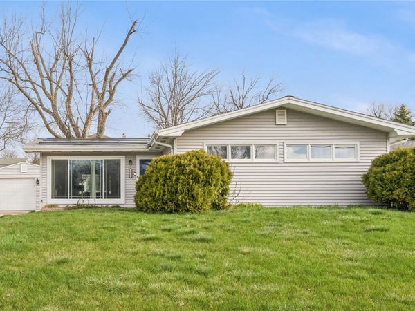 2430 O Avenue NW, Cedar Rapids, IA 52405