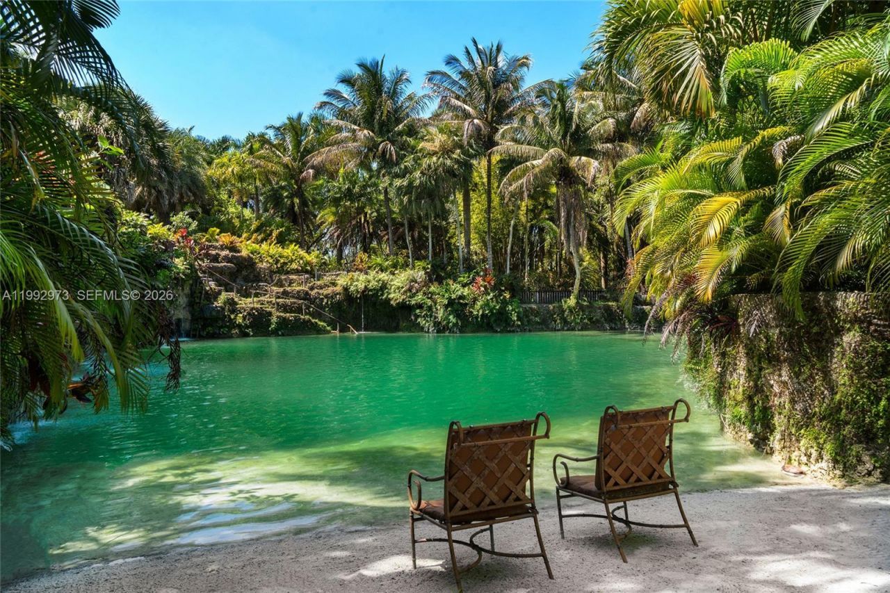 15000 SW 200th St, Miami, FL 33187 Photo