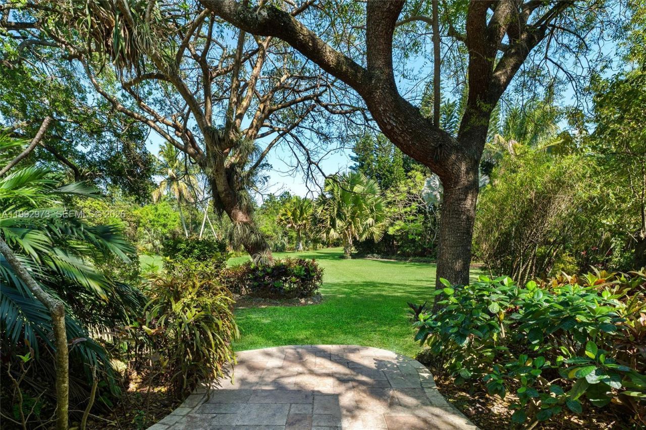 15000 SW 200th St, Miami, FL 33187 Photo