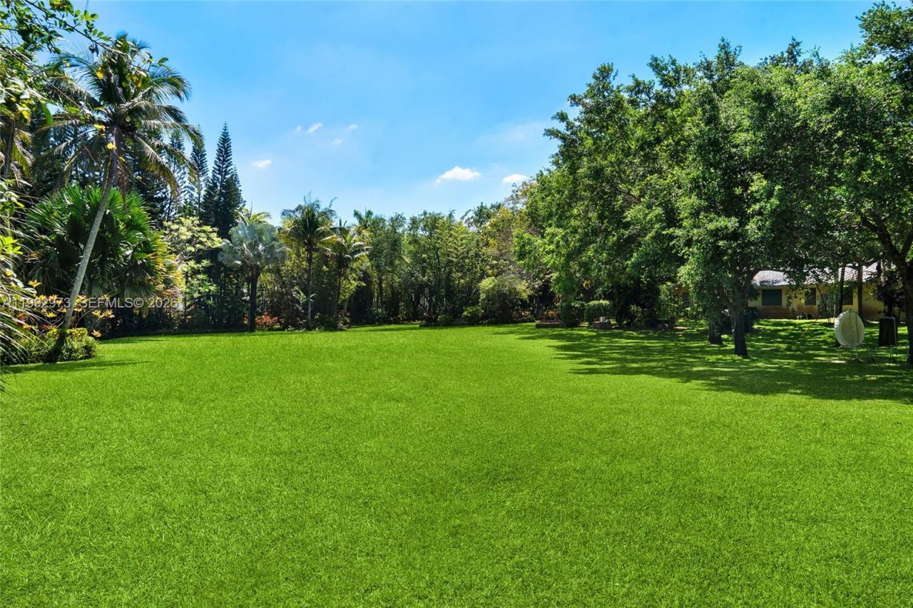 15000 SW 200th St, Miami, FL 33187 Photo