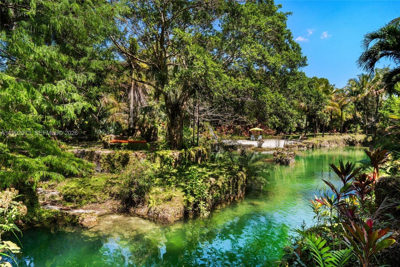 15000 SW 200th St, Miami, FL 33187 Photo