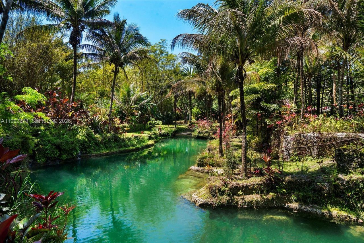 15000 SW 200th St, Miami, FL 33187 Photo