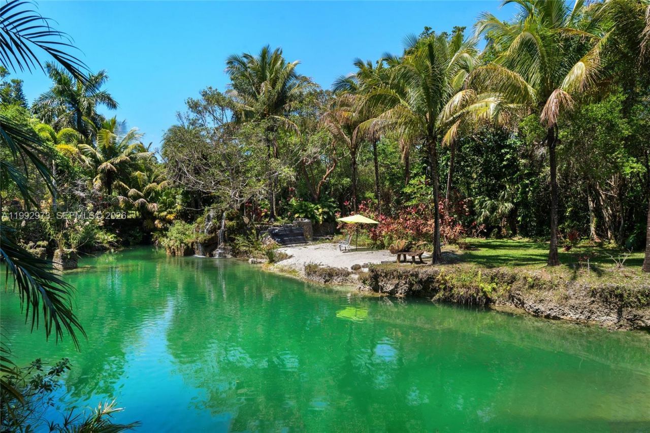 15000 SW 200th St, Miami, FL 33187 Photo