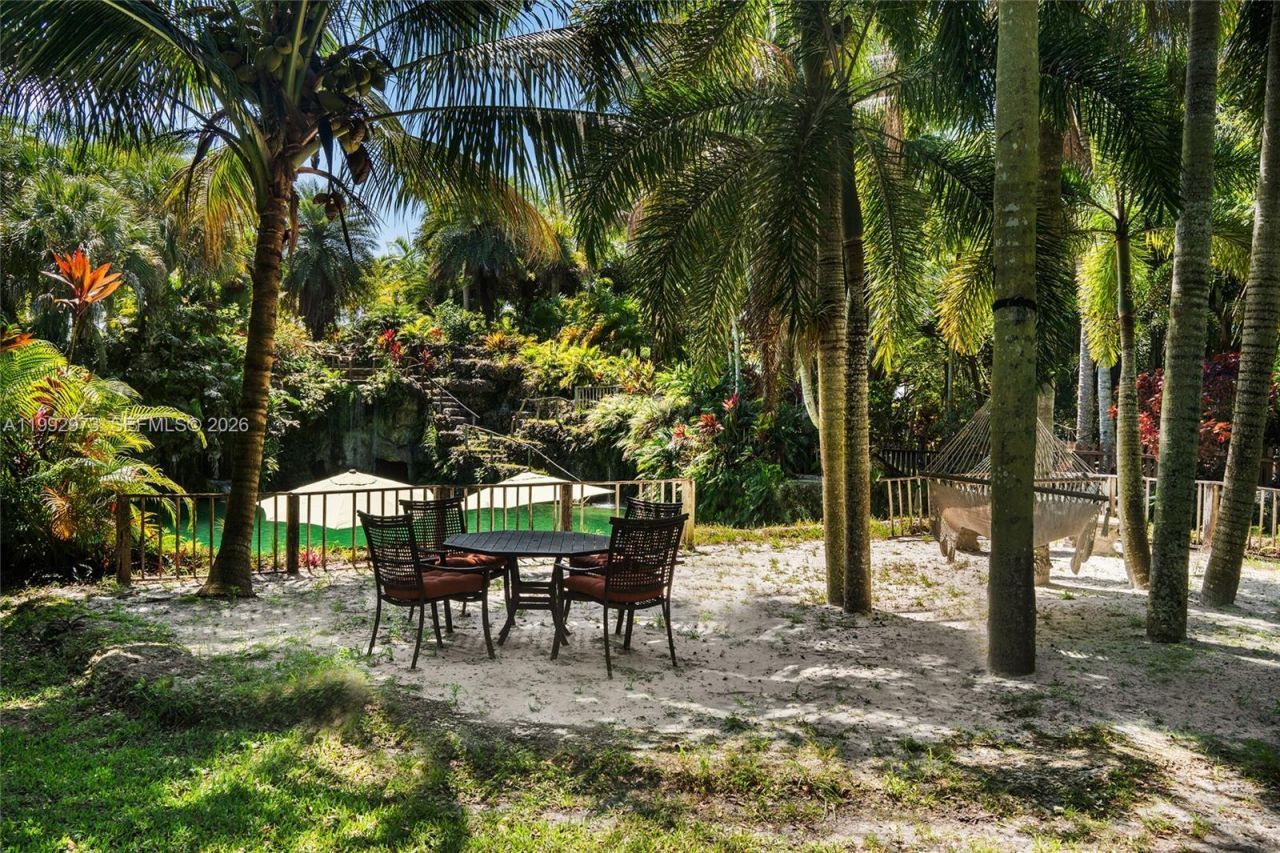 15000 SW 200th St, Miami, FL 33187 Photo