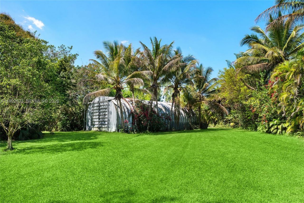 15000 SW 200th St, Miami, FL 33187 Photo