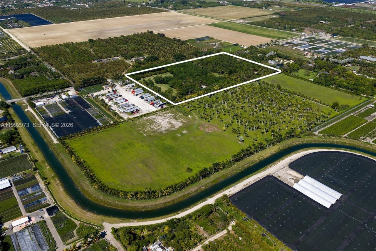 15000 SW 200th St, Miami, FL 33187 Photo