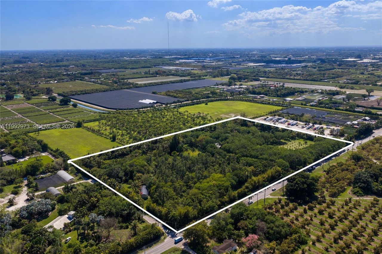 15000 SW 200th St, Miami, FL 33187 Photo