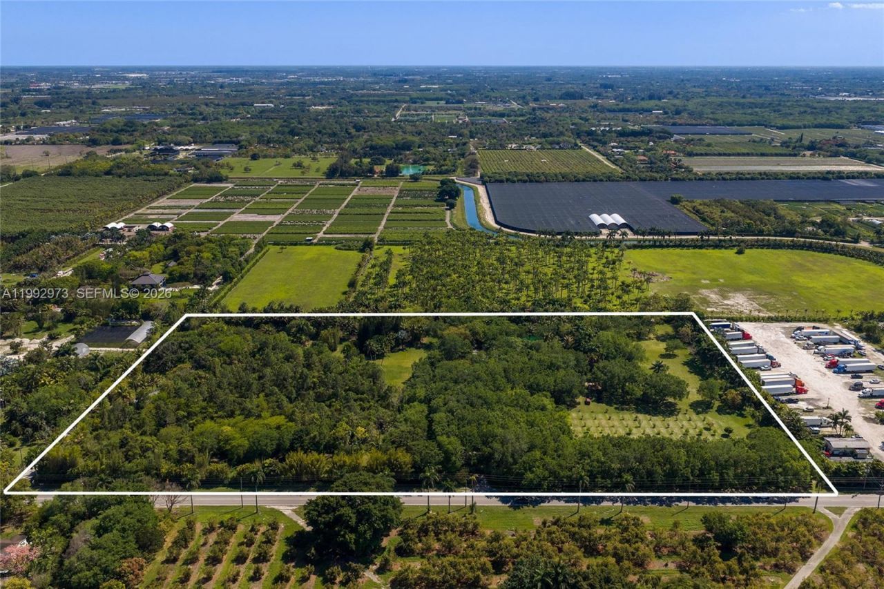 15000 SW 200th St, Miami, FL 33187 Photo