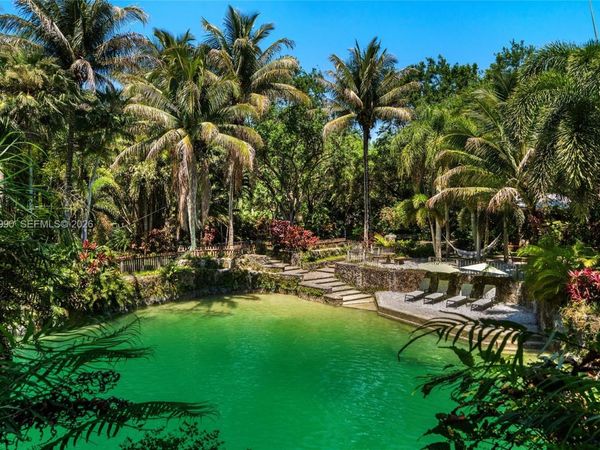 15000 SW 200th St , Miami, FL 33187