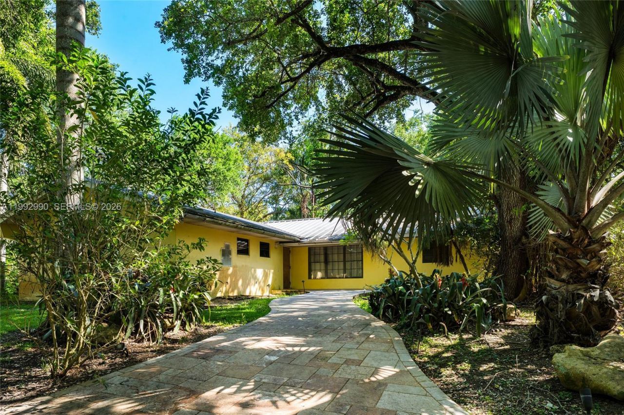 15000 SW 200th St, Miami, FL 33187 Photo