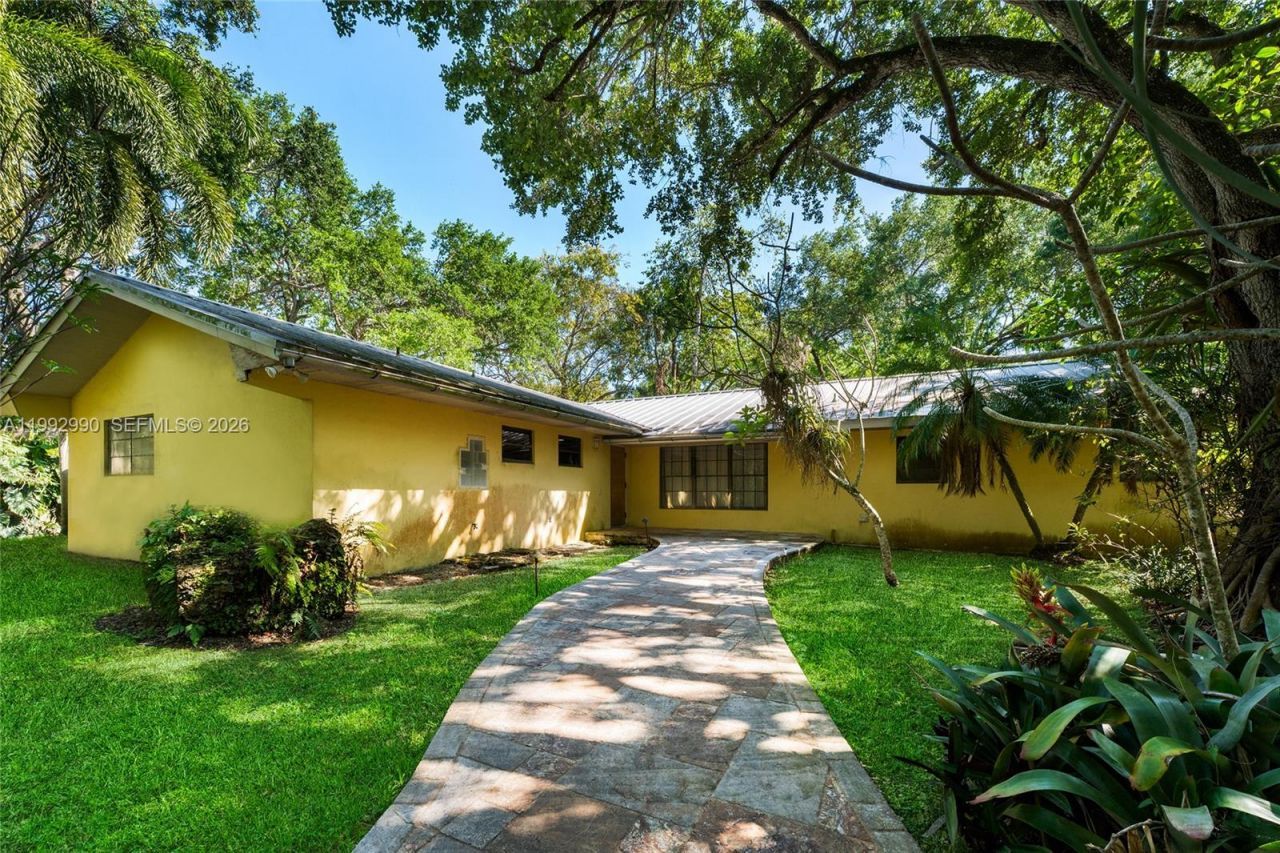 15000 SW 200th St, Miami, FL 33187 Photo