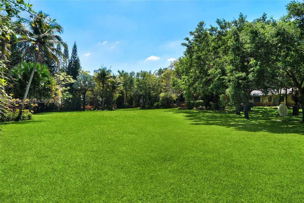 15000 SW 200th St, Miami, FL 33187 Photo