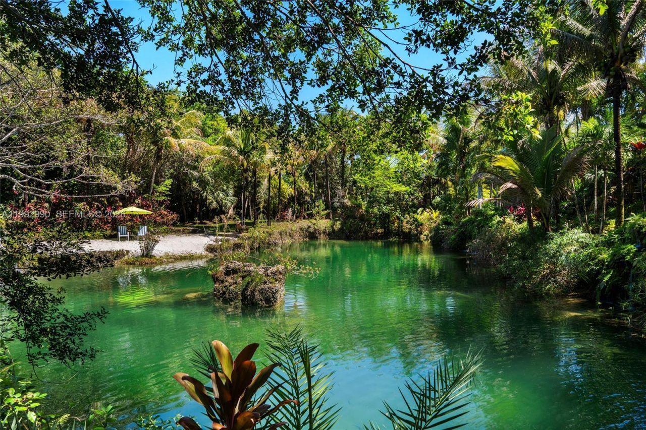 15000 SW 200th St, Miami, FL 33187 Photo