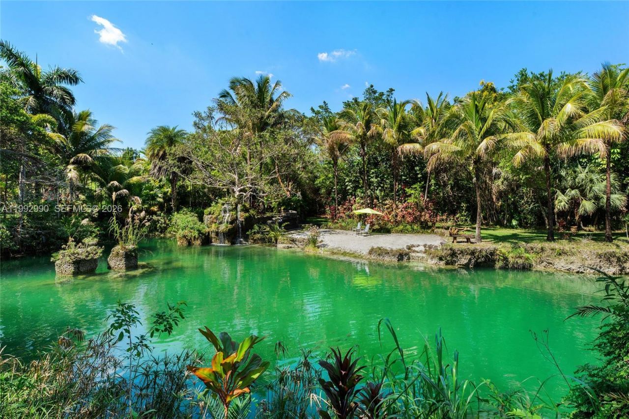 15000 SW 200th St, Miami, FL 33187 Photo