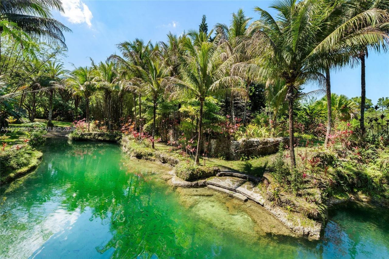 15000 SW 200th St, Miami, FL 33187 Photo