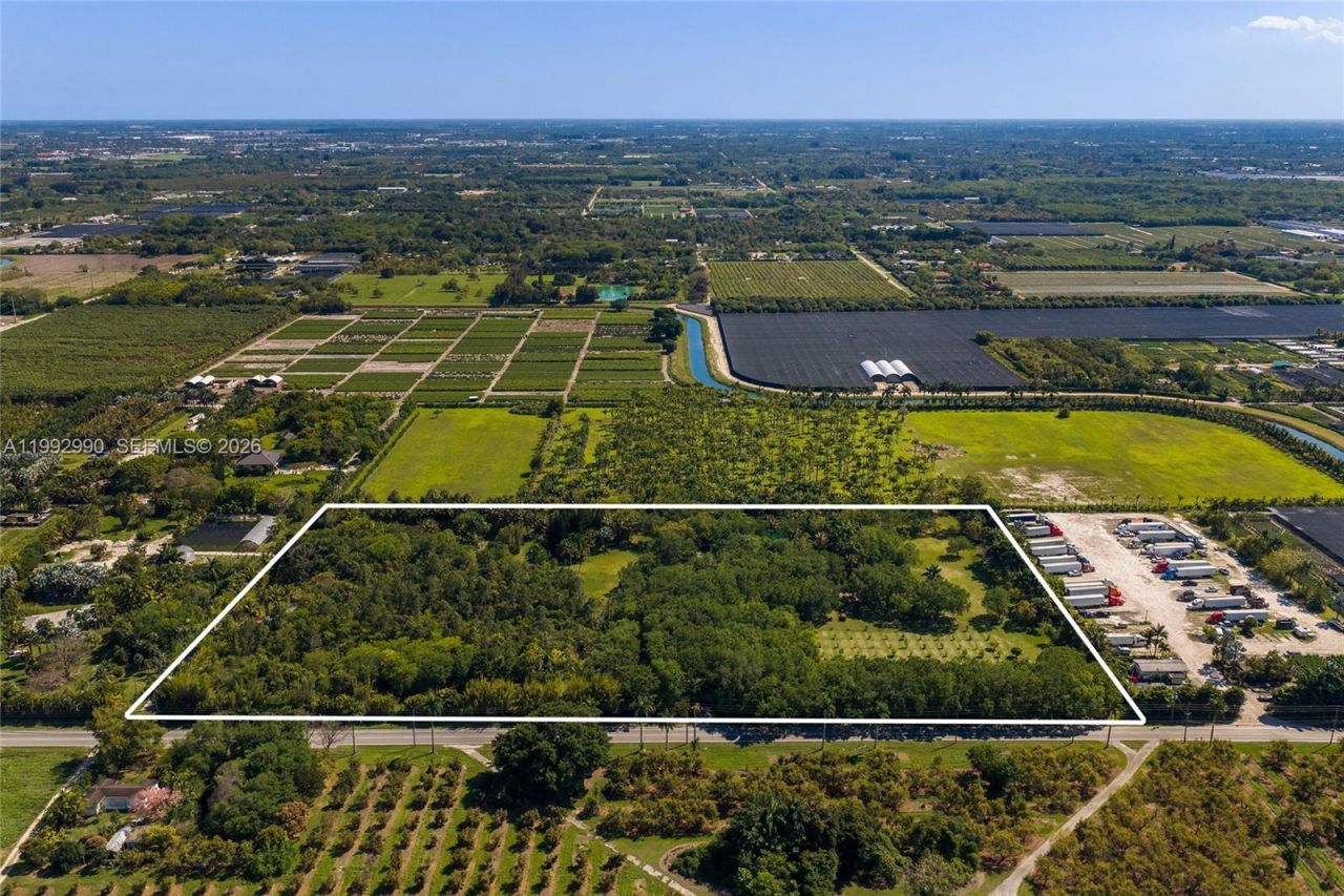 15000 SW 200th St, Miami, FL 33187 Photo