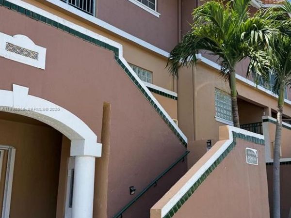 10026 Hammocks Blvd, Unit 206-6, Miami, FL 33196
