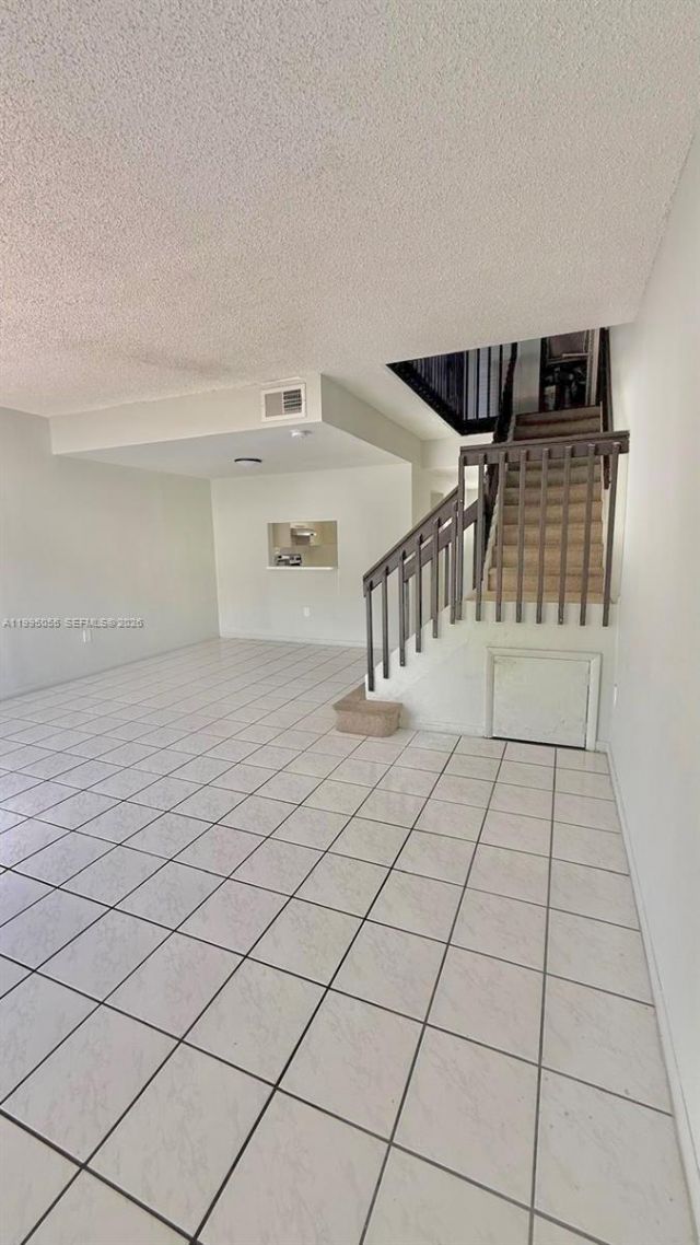 10026 Hammocks Blvd, Unit 206-6, Miami, FL 33196 Photo
