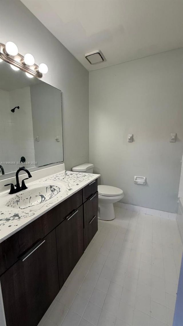 10026 Hammocks Blvd, Unit 206-6, Miami, FL 33196 Photo