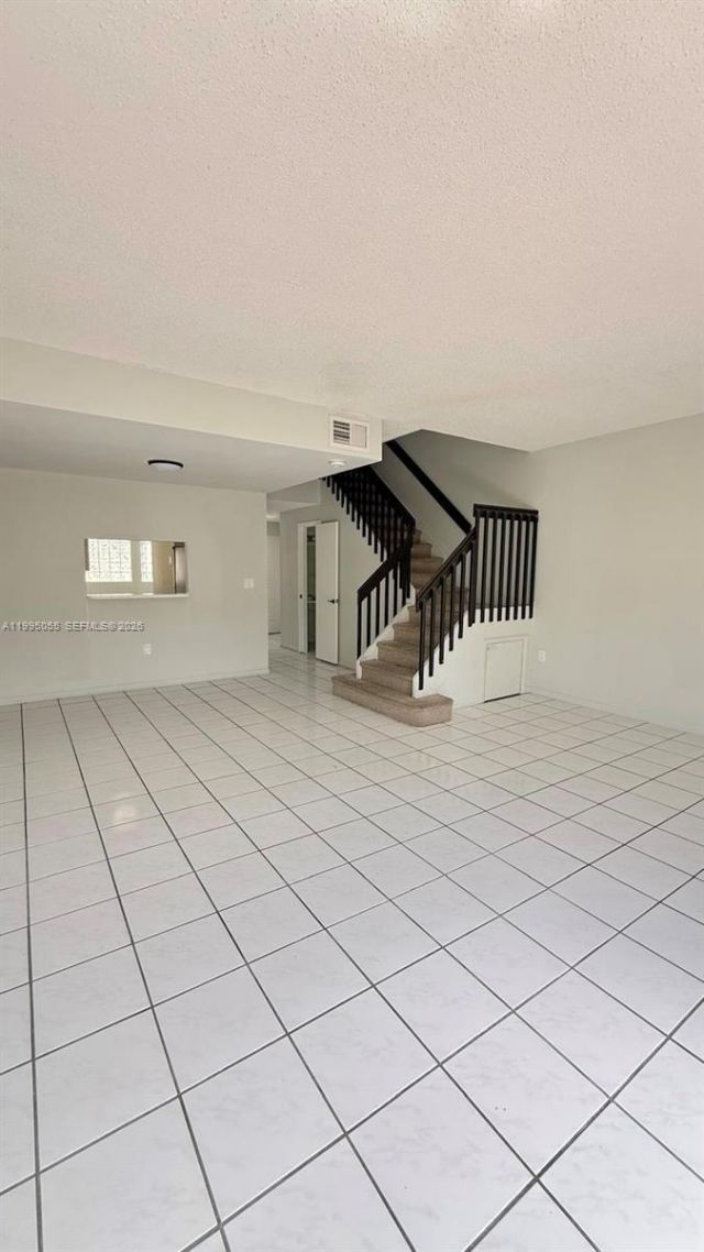 10026 Hammocks Blvd, Unit 206-6, Miami, FL 33196 Photo
