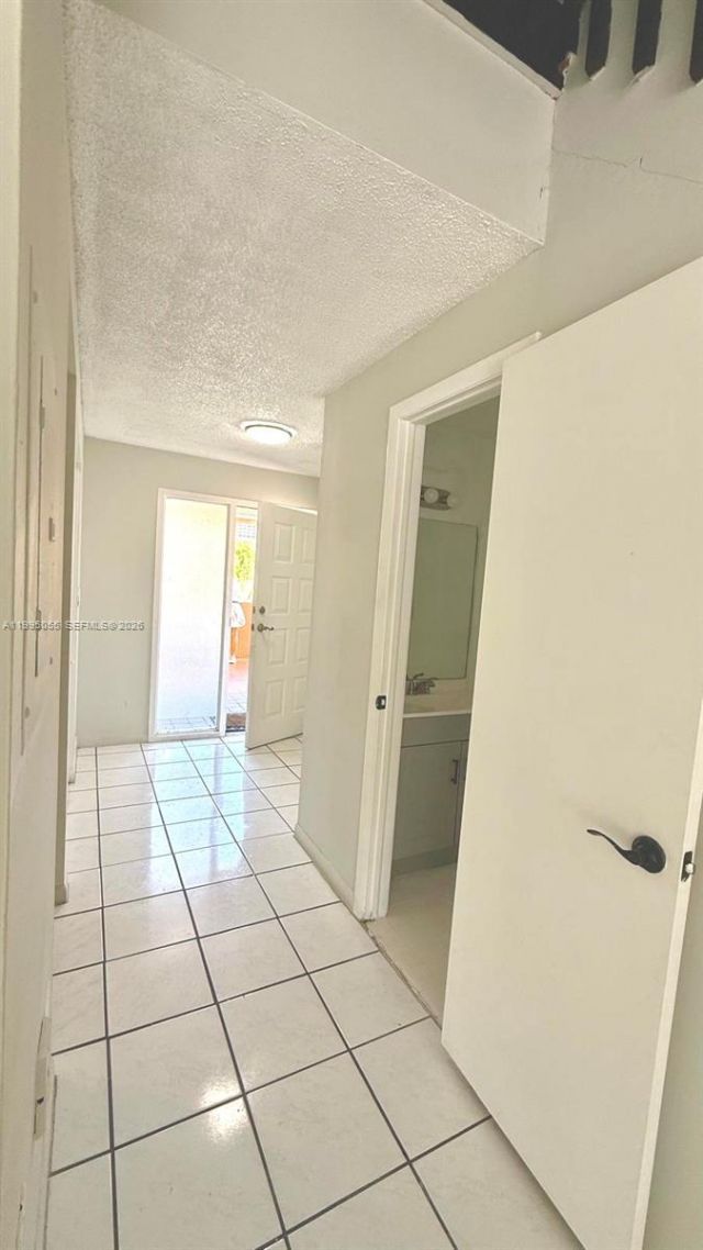 10026 Hammocks Blvd, Unit 206-6, Miami, FL 33196 Photo