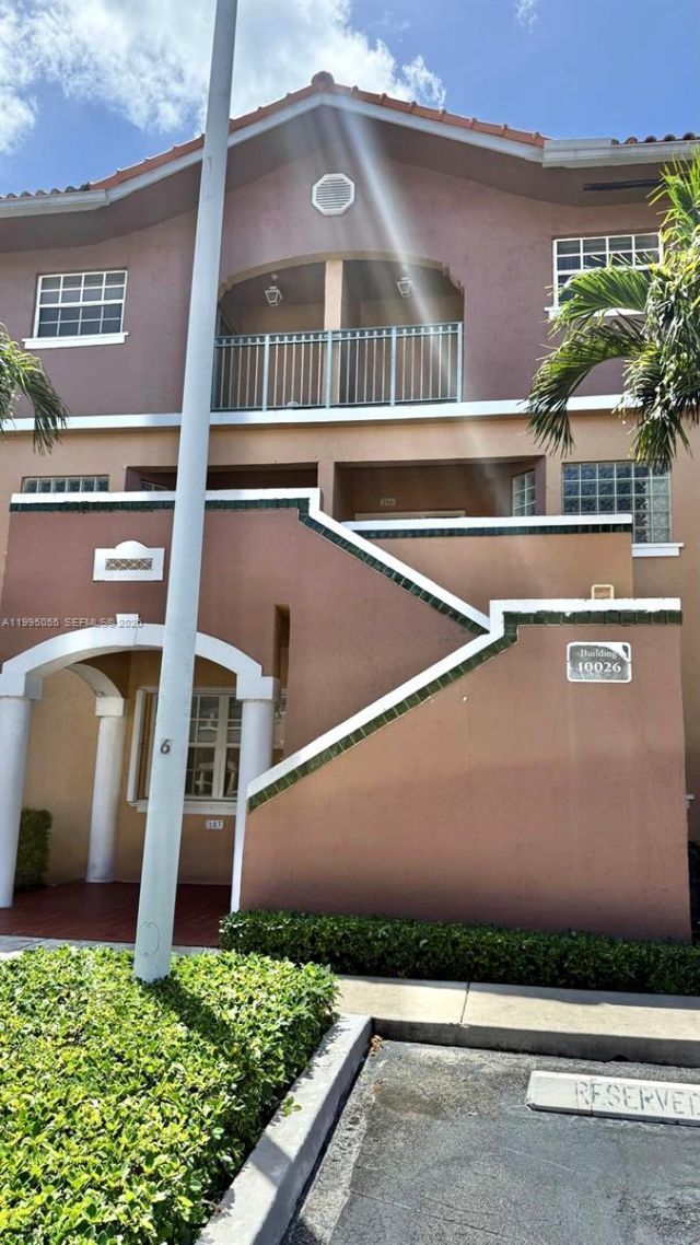 10026 Hammocks Blvd, Unit 206-6, Miami, FL 33196 Photo