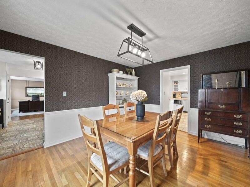 8372 Fairway Drive, Columbus, OH 43235 Photo 13