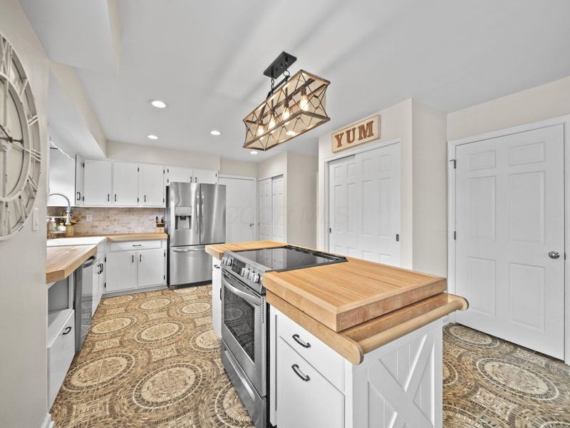 8372 Fairway Drive, Columbus, OH 43235 Photo 16