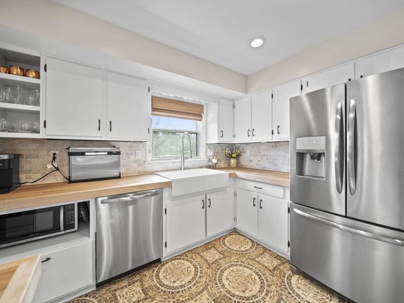 8372 Fairway Drive, Columbus, OH 43235 Photo 19