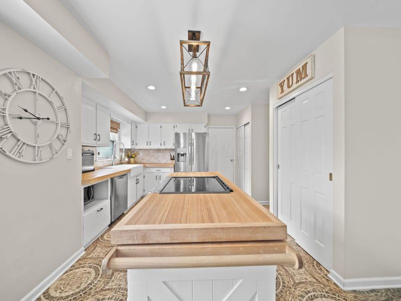 8372 Fairway Drive, Columbus, OH 43235 Photo 21