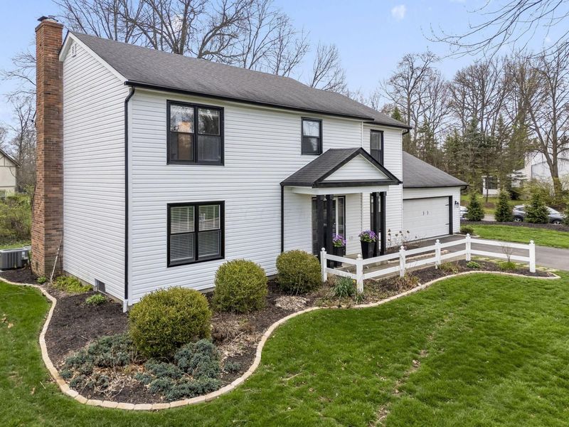 8372 Fairway Drive, Columbus, OH 43235 Photo 3