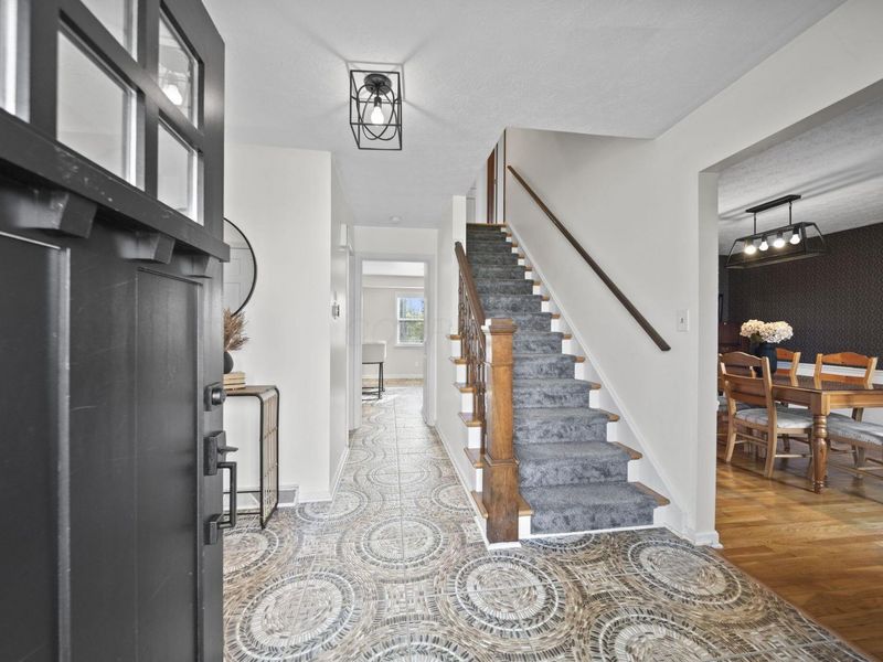 8372 Fairway Drive, Columbus, OH 43235 Photo 6