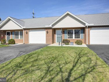 432 KARA WAY, SHIPPENSBURG, PA 17257