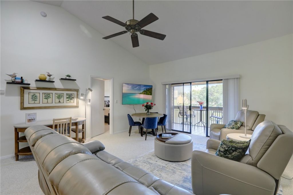 5720 Pelican Pointe Drive, Unit 3, Sebastian, FL 32958 Photo