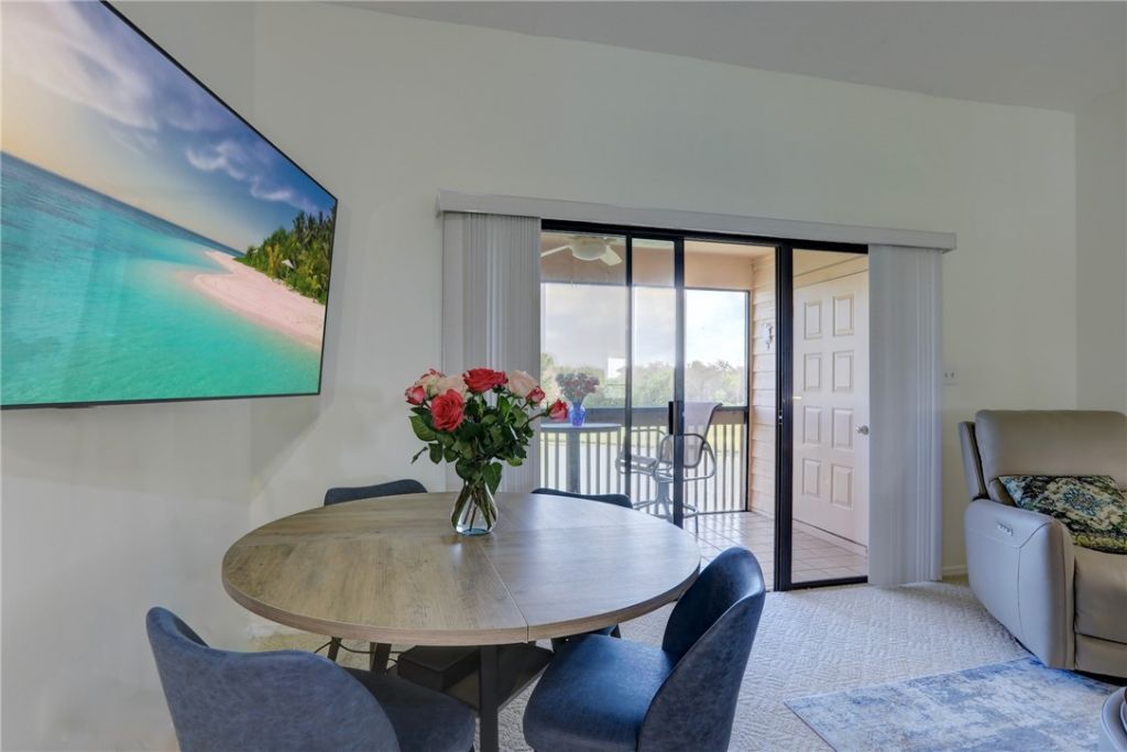 5720 Pelican Pointe Drive, Unit 3, Sebastian, FL 32958 Photo