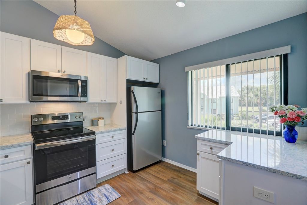 5720 Pelican Pointe Drive, Unit 3, Sebastian, FL 32958 Photo